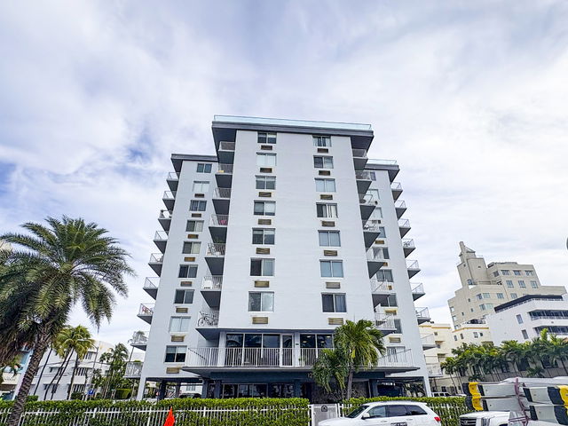 Islander Condo photo 2